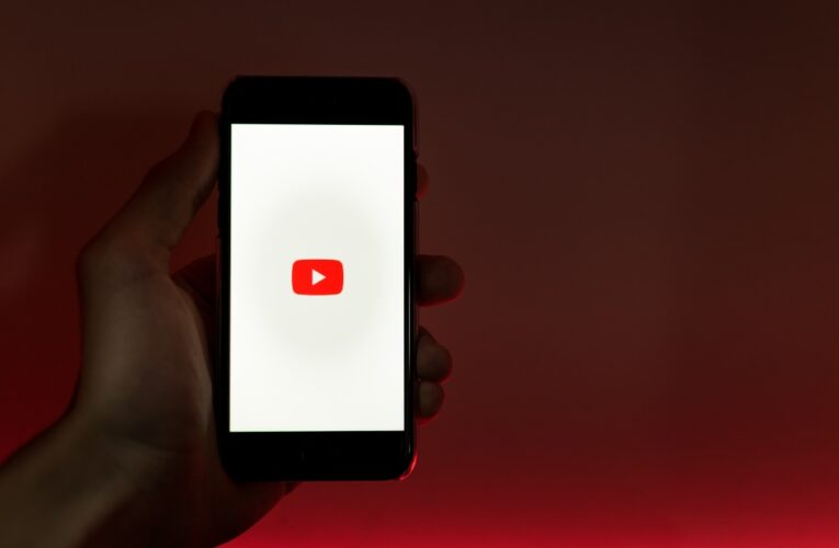 YouTube elimina videos del presidente de Brasil por desinformación