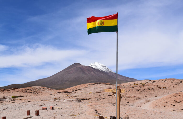 70 Aniversario de la Revolución Boliviana, columna de opinión