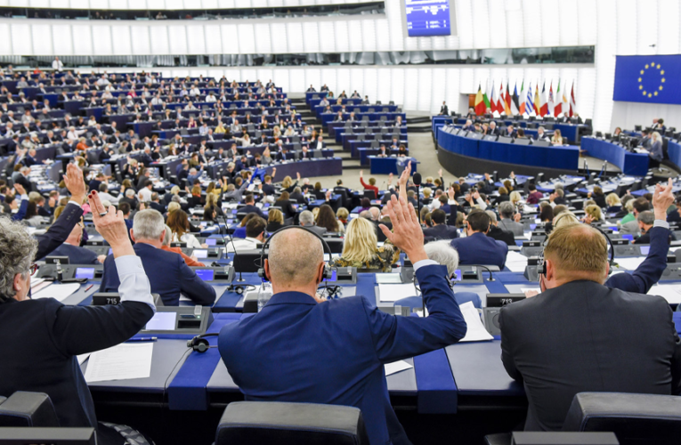 Consejo de Europa instó al parlamento británico a bloquear una nueva ley para abordar la inmigración ilegal