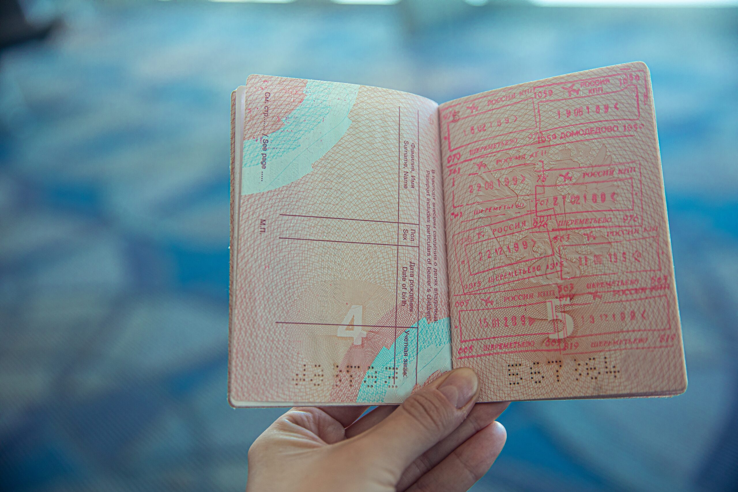Las personas con pasaporte europeo que tengan estatus pre-asentado en el Reino Unido, verán renovada su solicitud