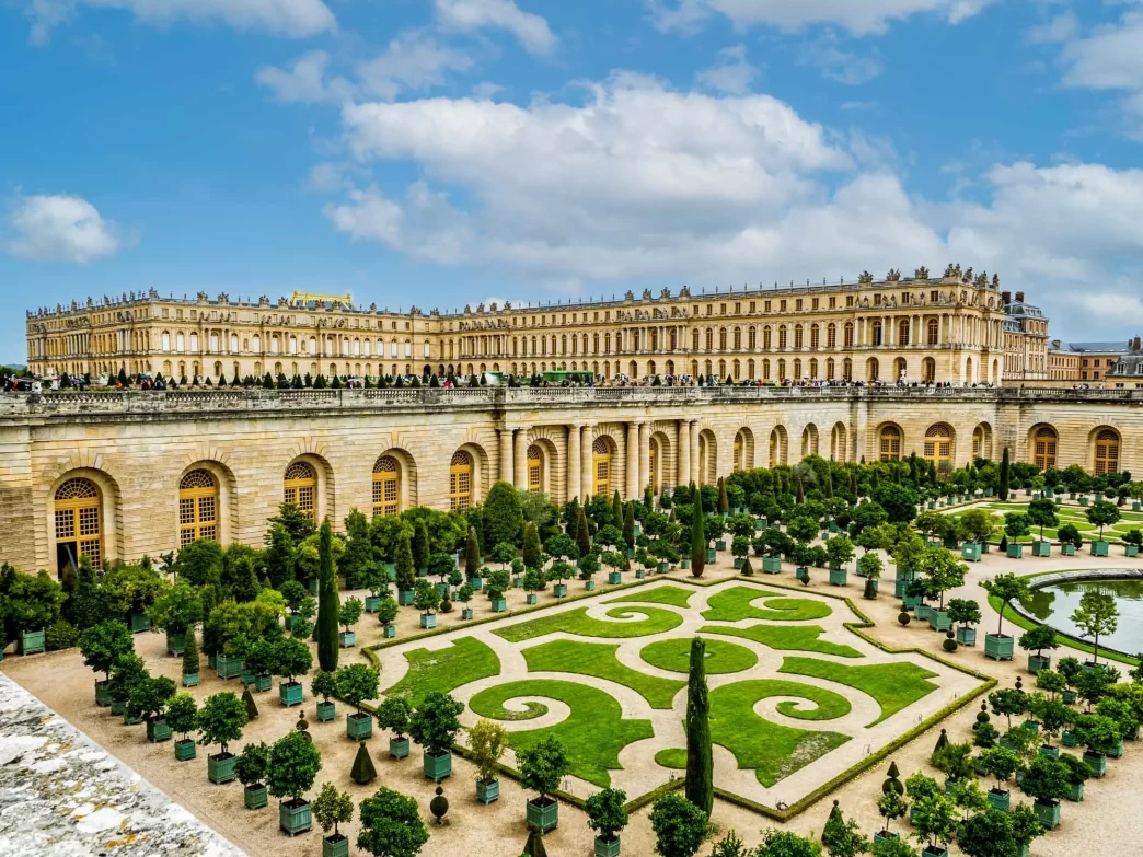 Palacio de Versalles y sus jardines en Francia