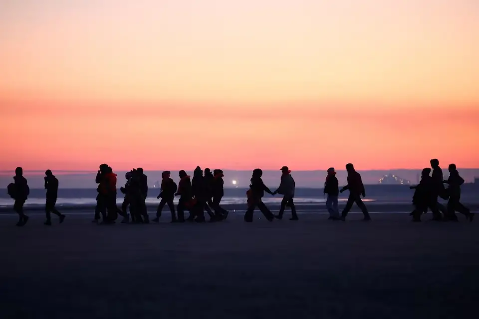 Reforma migratoria en Reino Unido provoca reacciones de ONG y defensores de derechos humanos.