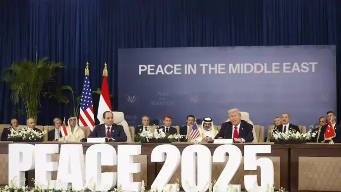 Líderes internacionales durante la Cumbre de Paz de Gaza 2025 en Egipto.