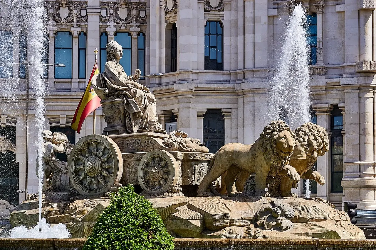 Fuente de la diosa Cibeles en Madrid, España