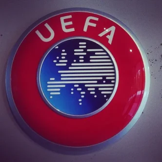 Poder latino Champions representado en el logo oficial de la UEFA Champions League en Europa.