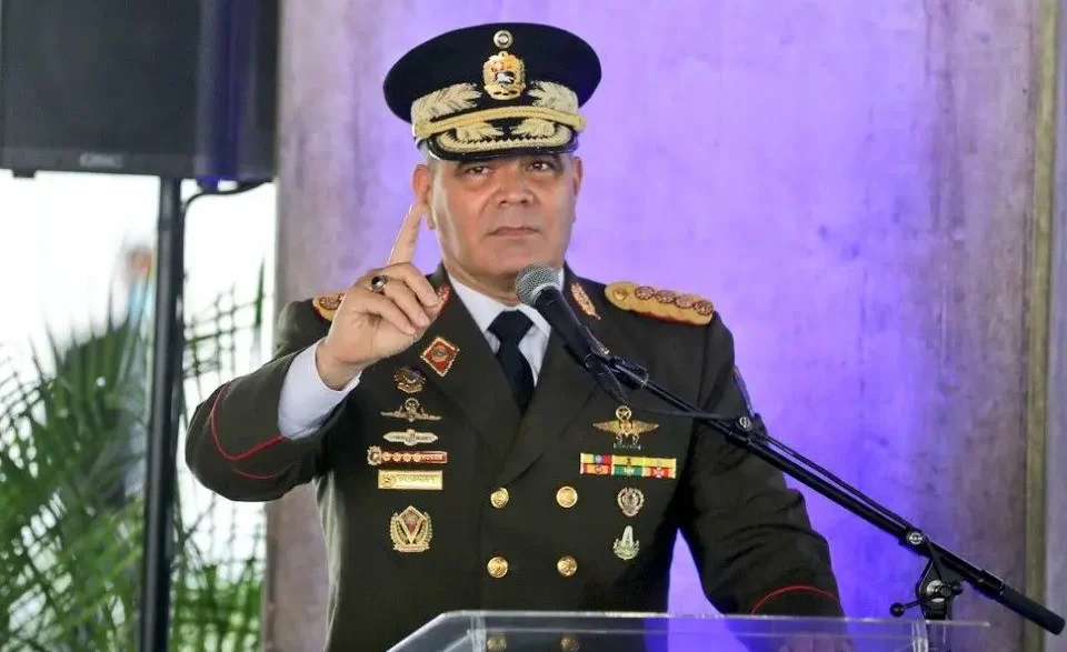 Quien gobierna Venezuela hoy desde el estamento militar encabezado por Vladimir Padrino López.