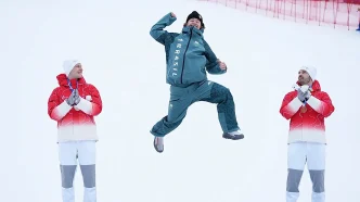 Celebración de la medalla de Oro de Brasil en Milán 2026 y el podio olímpico.
