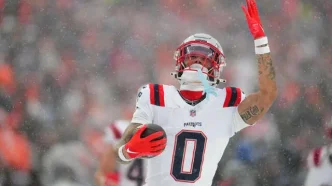 Christian Gonzalez NFL celebra una jugada defensiva con los New England Patriots.