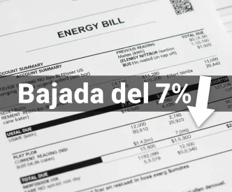 Bajada del 7% en facturas de energía en Reino Unido reflejada en una factura eléctrica.