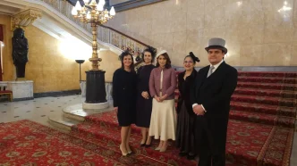 Embajadora de Colombia en Reino Unido Laura Sarabia en el Palacio de St. James durante acto protocolario.