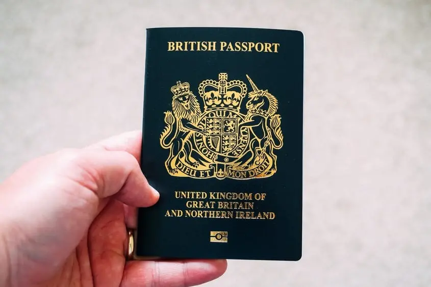 Pasaporte británico del Reino Unido relacionado con la solicitud de residencia permanente ILR