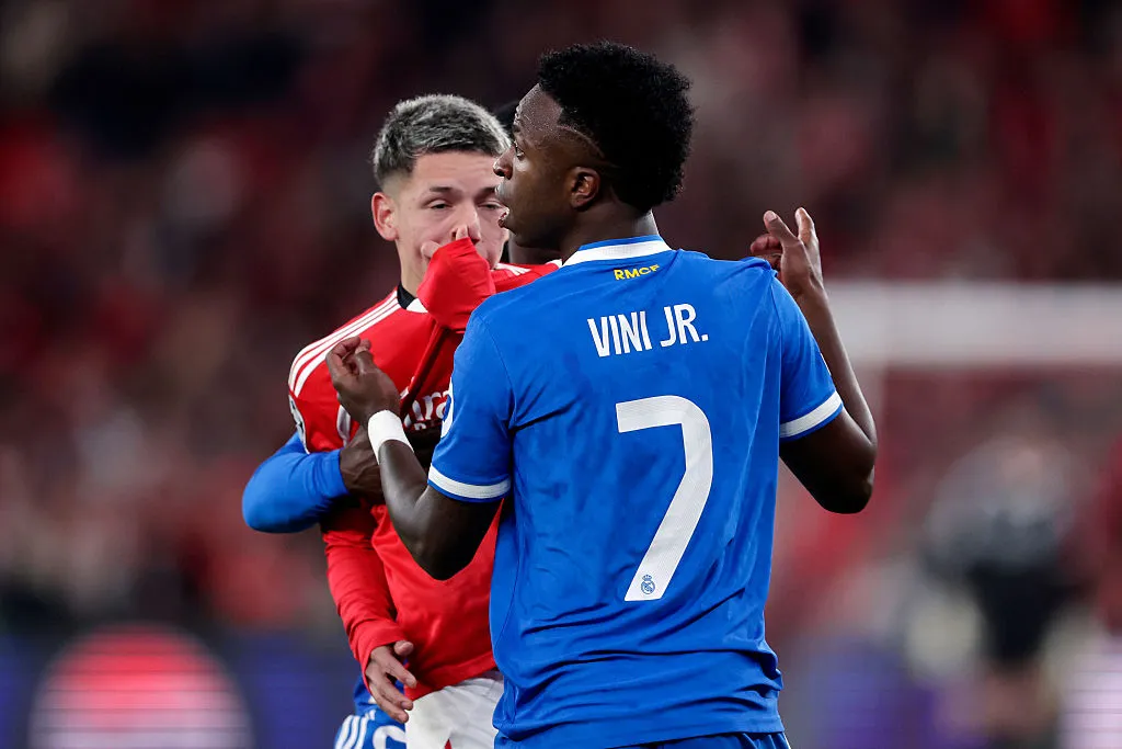 Denuncias racismo Vini Jr durante altercado con jugador del Benfica en Lisboa.