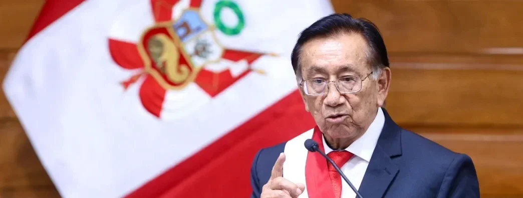 crisis política Perú presidente José María Balcázar tras cambio de gobierno