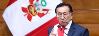 crisis política Perú presidente José María Balcázar tras cambio de gobierno