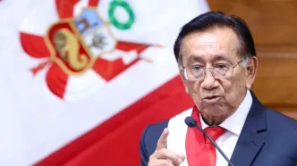 crisis política Perú presidente José María Balcázar tras cambio de gobierno