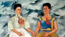 Frida Kahlo conquista Londres con obras icónicas como Las dos Fridas en exposiciones internacionales.