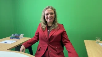 Marcela Benedetti candidata Hounslow en entrevista en estudio en Londres