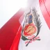 jornada electoral Perú Londres con bandera peruana ondeando durante elecciones