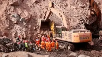 Explosión mina China: equipos de rescate trabajan en una mina de carbón tras el accidente registrado en Shanxi.