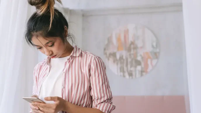Niños digitales y el uso temprano del teléfono móvil bajo supervisión de los padres.