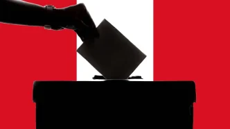 voto peruano en Europa representado con urna y bandera del Perú