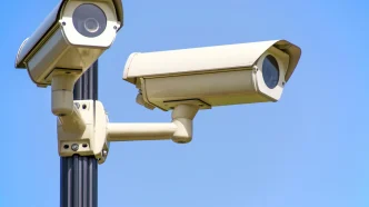 Cámaras de reconocimiento facial Londres instaladas en calles de Croydon durante operativo policial.
