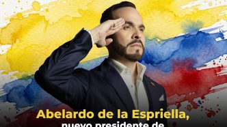 Abelardo de la Espriella realizando un saludo protocolario tras los resultados de la elección presidencial en Colombia 2026.