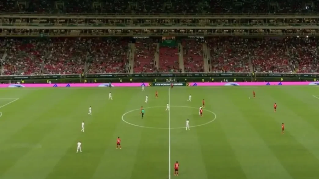 Gradas semivacías en el Estadio Akron durante el partido del Mundial 2026 entre Corea del Sur y República Checa.