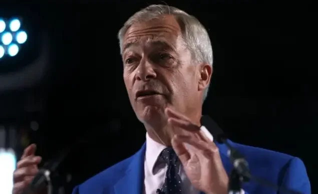 Nigel Farage durante una intervención pública tras anunciar su renuncia al escaño.