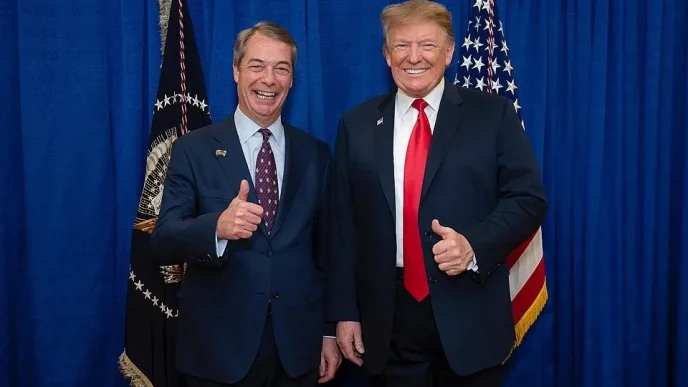 Nigel Farage junto a Donald Trump en un encuentro político