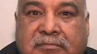 Retrato policial de Shabir Ahmed, condenado por delitos graves en el Reino Unido.