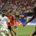 Jugadores de la selección de España disputando un partido durante el Mundial 2026 frente a un combinado rival.