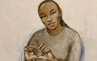 Boceto judicial de Gabrielle Carrington durante su comparecencia ante el tribunal.