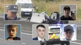 Vehículos siniestrados tras el grave accidente frontal en la autopista M9 en Irlanda
