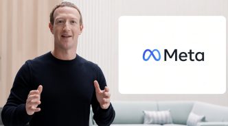 Mark Zuckerberg hablando junto al logotipo corporativo de Meta