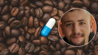 Retrato de Alfie Goddard junto a una ilustración de granos de café y una cápsula médica de cafeína.