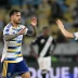 Leandro Paredes y sus compañeros de Boca Juniors celebran efusivamente un gol en el Estadio Maracaná ante Vasco da Gama.